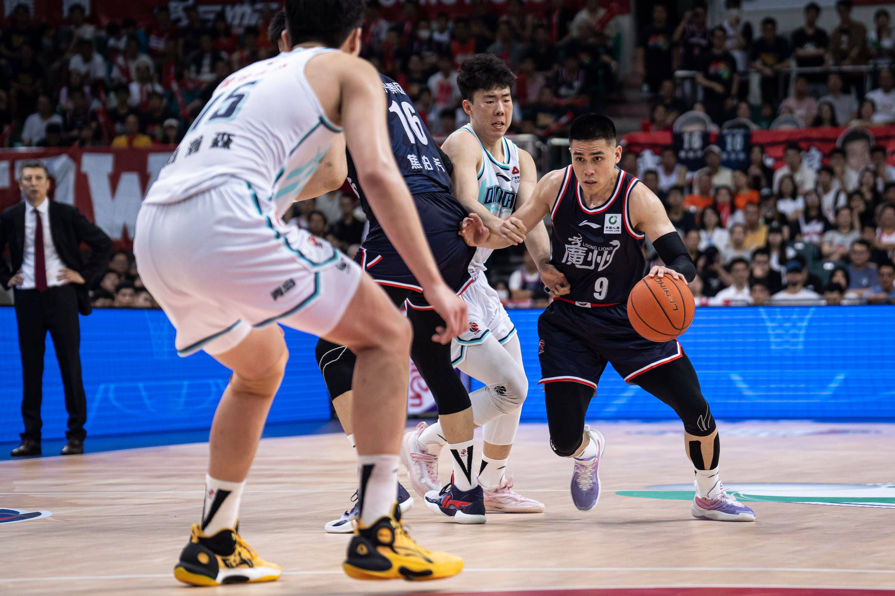 顶级联赛中 顶级联赛中